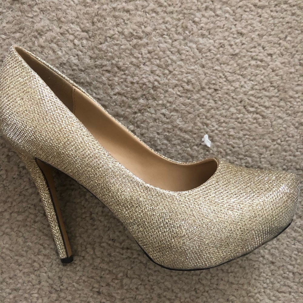 High heels plat form base glitter gold worn 2xs